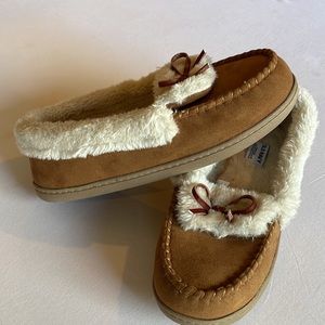 Old Navy, faux suede, faux sherpa lined, tan moccasin slippers
